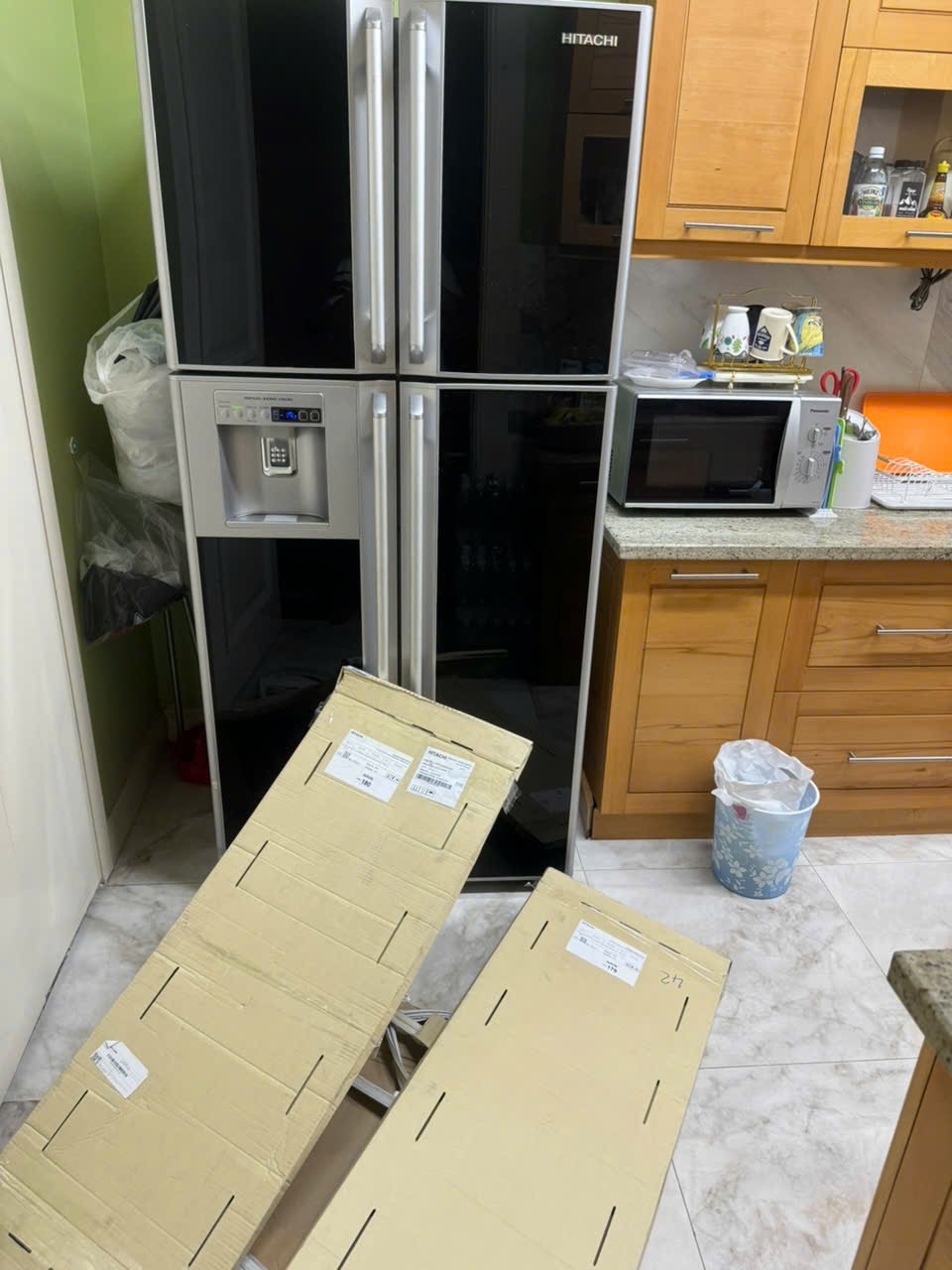 Xử lý tình trạng hở ron cửa, xệ bản lề tủ lạnh Hitachi Side by Side